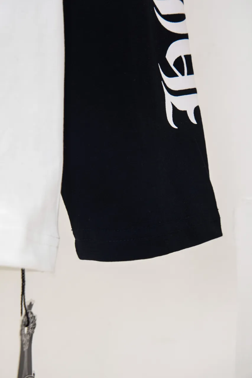 P170 ChromeHearts - ChromeHearts-Black and White Splicing Sanskrit Round Neck Long T. The fabric is made of 280g pure cotton double yarn fabric. The upper body is comfortable and breathable, and the feel is comfortable. The black and white splicing highlights the characteristics of the clothes. The letter horseshoe pattern is printed with imported water glue. The collar is made of threads of the same color in the same cylinder. Letters are printed on the threads. It is a popular online style in autumn. It is made from the original version.  Color: Picture color Size: S M L XL